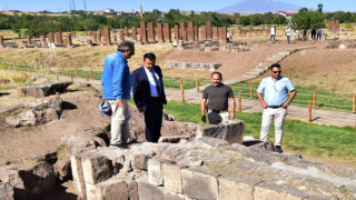 Kaymakam Bingöl, kazı çalışmalarını inceledi