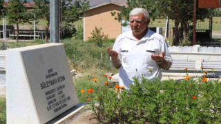 Teröre verilen ilk şehit Süleyman Aydın, kabri başında anıldı