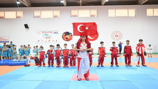 Yeşilyurt Yaz Spor Okulları’nda bin 937 sporcuya eğitim verildi