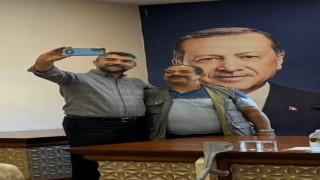 AK Parti İl Başkanı Küçükoğlu, vatandaşlarla ’Selfie’ yaptı