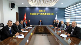 Bitlis’te “Akademik Başarıların İzlenmesi ve Değerlendirilmesi” toplantısı yapıldı