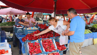 Erzincan’da salçalık domates ve biberler tezgahlarda