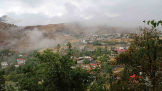 Hakkari’de sağanak yağış etkisini sürdürüyor