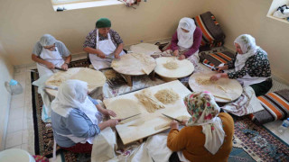 Kadınlar kurdukları kooperatifte hem sosyalleşiyor hem de ekonomilerine katkı sağlıyor