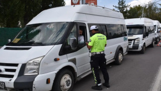 Kars’ta okul servisleri ve çevreleri denetlendi