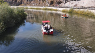 Kura Nehri’nde deniz bisikleti ve tekne heyecanı yeniden başladı