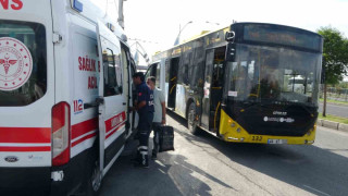 Malatya’da otobüs ile hafif ticari araç çarpıştı: 2 yaralı