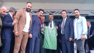 Milli Eğitim Bakanı Tekin’e Tortumspor forması