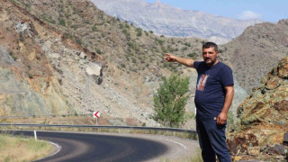 Oltu - Artvin karayolu heyelan nedeni ile 3 gündür kapalı