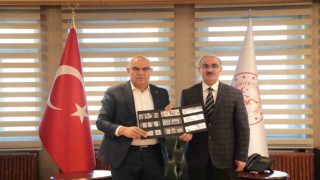 Ağrı Valisi Koç, PTT Başmüdürünü kabul etti