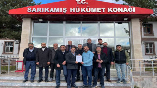 AK Parti Sarıkamış İlçe Başkanı Kenan Doğan mazbatasını aldı