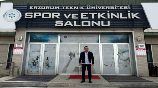 Alkışlar Doç. Dr. Murat Turan’a