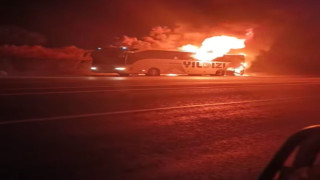 Bingöl’de yolcu otobüsü seyir halindeyken alev topuna döndü