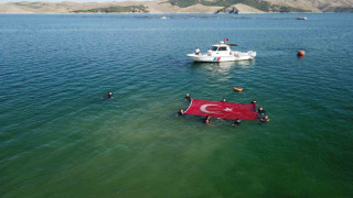 Elazığ’da itfaiye ve EKUT ekibine su altı arama kurtarma eğitimi verildi