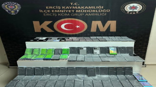 Erciş’te kaçak cep telefonu ele geçirildi