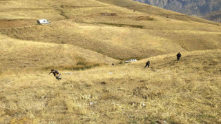 Hakkari’de araç şarampole yuvarlandı: 1 yaralı