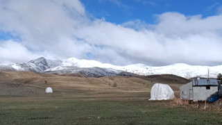 Karlıova’nın yüksek kesimleri beyaza büründü