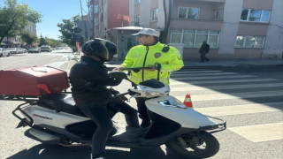 Kars’ta motosiklet kuryeler denetlendi