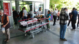 Malatya’da depreme hastanede yakalanan bazı hastalar dışarı çıkarıldı