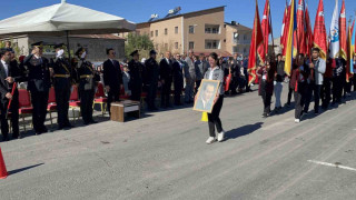 Malazgirt’te Cumhuriyet’in 101. yıldönümü kutlandı