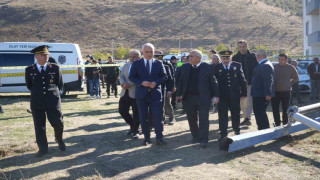 Muş Valisi Ani Çakır tren kazasının olduğu bölgeye gitti