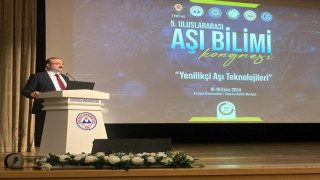 Rektör Hacımüftüoğlu, uluslararası aşı bilimi kongresine katıldı